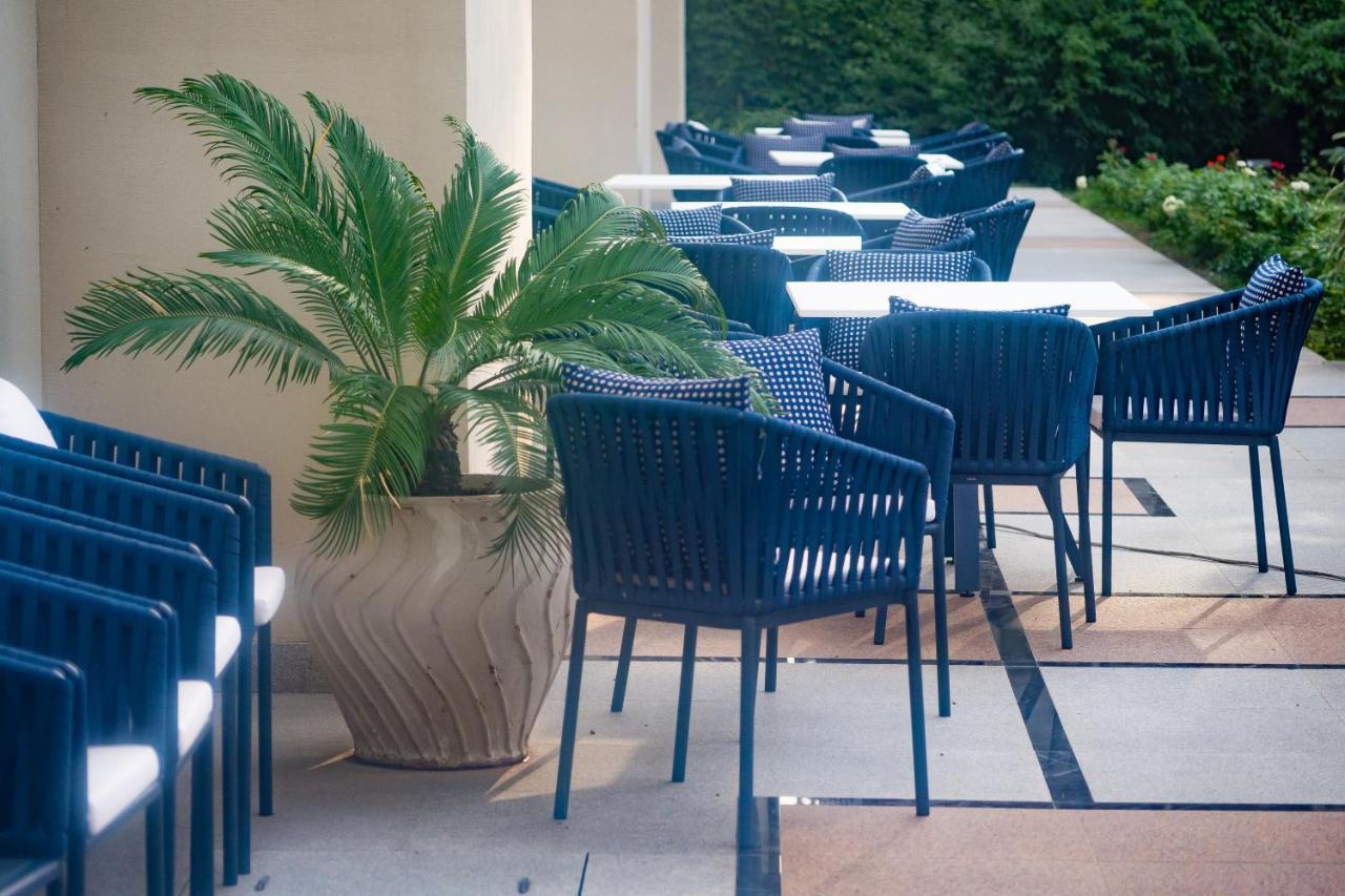 Hyatt Regency Bishkek Hotel Ngoại thất bức ảnh