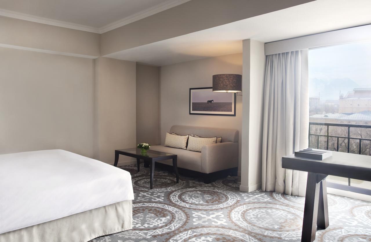 Hyatt Regency Bishkek Hotel Phòng bức ảnh